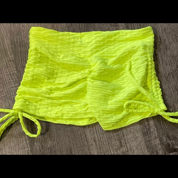 Butt Lifted High Waist Shorts - Picture 3 of 5